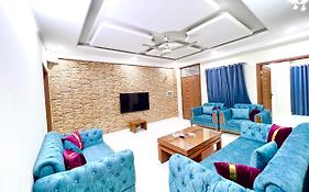 Luxury 3 Bedrooms Apartment Lounge+Kitchen Air-Conditioning And Wifi E11 Islamabad Exterior photo