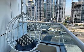Dubai Hostel Marina Exterior photo