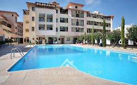 Queens Gardens Suite By The Sea, Pool And Mall Paphos Exterior photo
