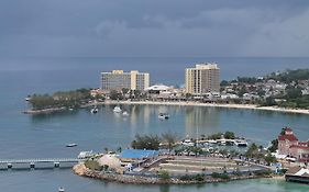 Penthouse On The Ridge Apartment Ocho Rios Room photo