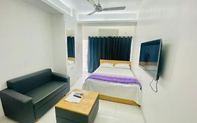 Cozy Studio Apartment Basundhara Near By Airport Dhaka Exterior photo