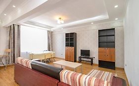 2 Bedroom Apartment Next To State Department Store Ulaanbaatar Exterior photo