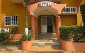 Hotel Le Fibi Yaounde Exterior photo