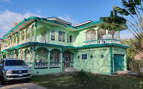 Villa Havana Negril Exterior photo