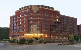 Four Points By Sheraton Lahore Hotel Exterior photo
