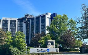 Radisson Blu Vancouver Airport Hotel & Marina Richmond Exterior photo