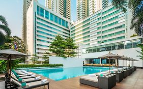 Como Metropolitan Bangkok Exterior photo