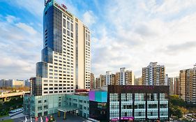 Crowne Plaza Shanghai Pudong, An Ihg Hotel Exterior photo