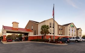 Holiday Inn Express & Suites Milton East I-10, An Ihg Hotel Exterior photo