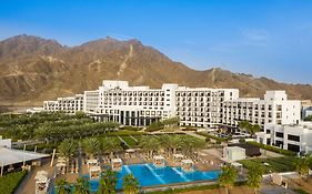 Intercontinental Fujairah Resort, An Ihg Hotel Al Aqah Exterior photo