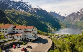 Hotel Utsikten - By Classic Norway Hotels Geiranger Exterior photo