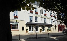 Logis Hotel Beaudon Pierrefonds Exterior photo