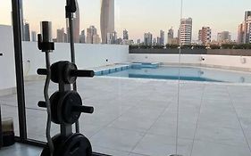 Serene Roof A Quiet Romantic Luxurious Kuwait City Exterior photo