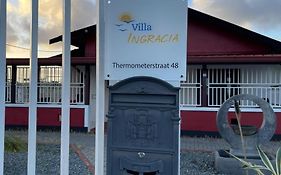 Villa Ingracia" Rustig Omgeving Waar Je Wakker Wordt Van De Mooie Vogelgeluiden" Paramaribo Exterior photo