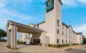 Quality Inn & Suites Roanoke - Fort Worth North Exterior photo