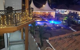 Mowicribs Hotel And Spa Entebbe Exterior photo