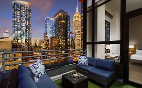 Doubletree By Hilton Hotel New York City - Chelsea Exterior photo