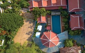 Garden Village Guesthouse & Pool Bar Siem Reap Exterior photo