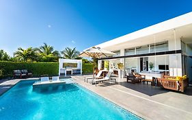 Oceanside 2 Bedroom Luxury Villa With Private Pool, 500Ft From Long Bay Beach -V8 Providenciales Exterior photo