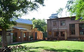 Bed & Breakfast In Hatfield Pretoria Exterior photo