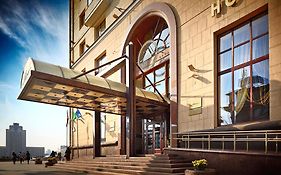 Hotel Minsk Exterior photo