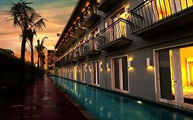 Frii Bali Echo Beach Hotel Canggu  Exterior photo