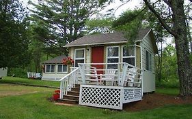 Bay Leaf Cottages & Bistro Lincolnville Exterior photo