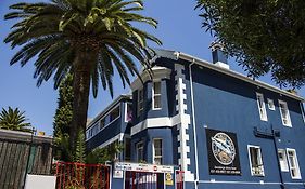 Big Blue Backpackers Hostel Cape Town Exterior photo
