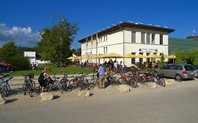 Swiss Hostel Lago Lodge Biel Exterior photo