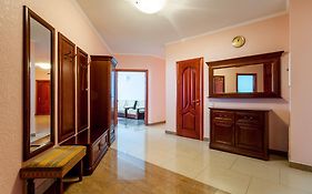 Large Luxury 4-Room Apartment With A Sauna, Near The Metro Levoberezhnaya Kyiv Room photo