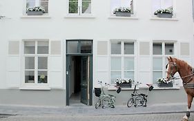 B&B Alphabet - Luxury Guesthouse And Art Gallery Bruges Exterior photo