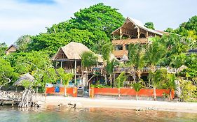 Tranquilseas Ecolodge Diving Center Restaurant And Bar Sandy Bay Exterior photo