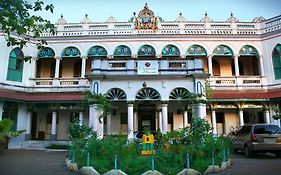 Chettinadu Mansion - An Authentic Heritage Palace Kanadukattan Exterior photo