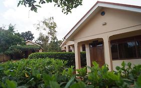 Jmr Cottages Kampala Exterior photo