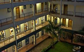 Ivys Hotel Kampala Exterior photo