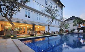 Mars City Hotel Denpasar  Exterior photo