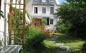 Le Petit Quernon Bed & Breakfast Angers Exterior photo