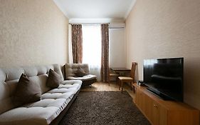 Nadezhda Apartments On Jeltoksan 103 Almaty Exterior photo