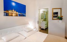 Anabelle Bed And Breakfast Budapest Room photo