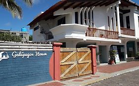 Galapagos House Hostel Puerto Ayora  Exterior photo