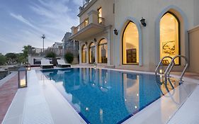 Designer 3 Story Palm Villa Dubai Exterior photo
