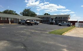 Guest House Motel Chanute Exterior photo
