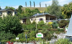 Waitomo Caves Guest Lodge Exterior photo