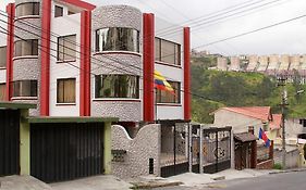 Chezelena Suites & Apartments Puembo Exterior photo
