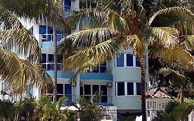 Sunny Beachfront Studio Mombasa Exterior photo