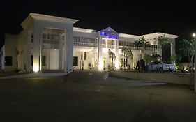 Grand Enclave Hotel Lahore Exterior photo