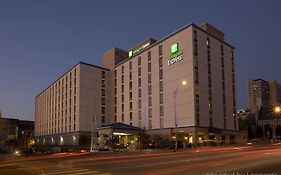 Holiday Inn Express Nashville-Downtown Conference Center, An Ihg Hotel Exterior photo