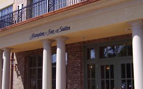 Hampton Inn & Suites Savannah Historic District Exterior photo
