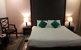 Hotel Grand Inn Lahore Exterior photo
