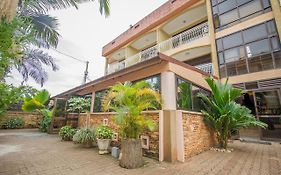 Crystal Suites & Apartments Kampala Exterior photo